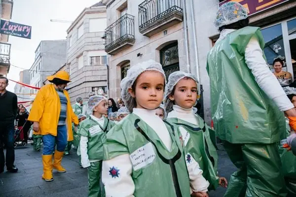 ENTROIDO_nenos venres-2