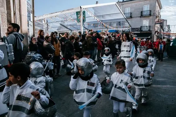 ENTROIDO_nenos venres-7