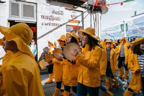 ENTROIDO_nenos venres-12