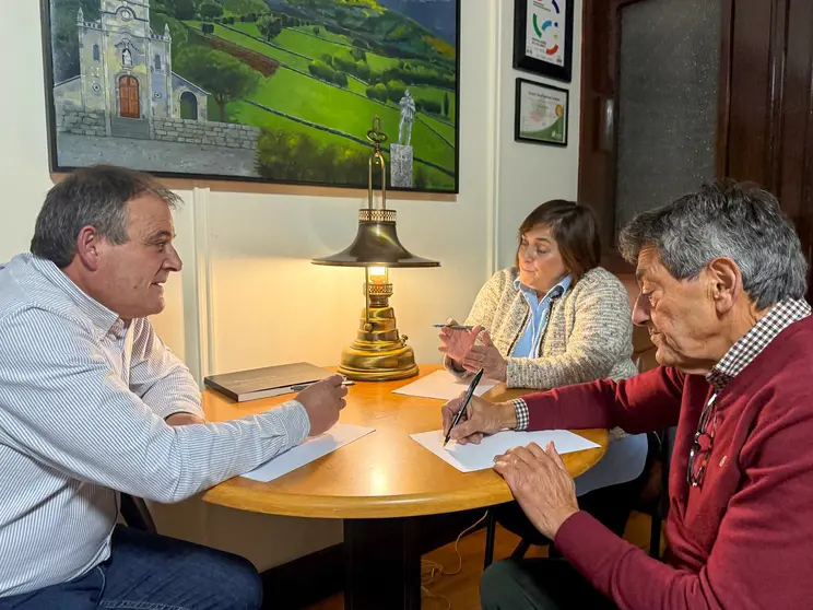 Amador D&iacute;az, F&aacute;tima Fern&aacute;ndes e Jos&eacute; Antonio Feijoo.