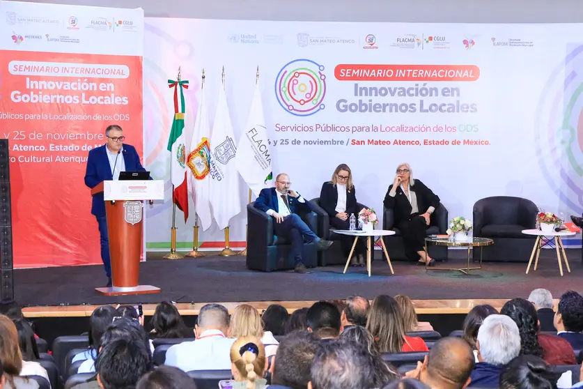 Amador Díaz durante a súa ponencia no foro de Innovación en Gobernos Locais.