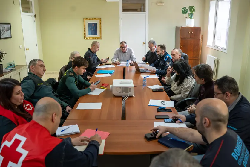 O alcalde de Xinzo de Limia, Amador D&iacute;az, preside a Xunta Local de Seguridade para coordinar o dispositivo especial do Entroido 2026.