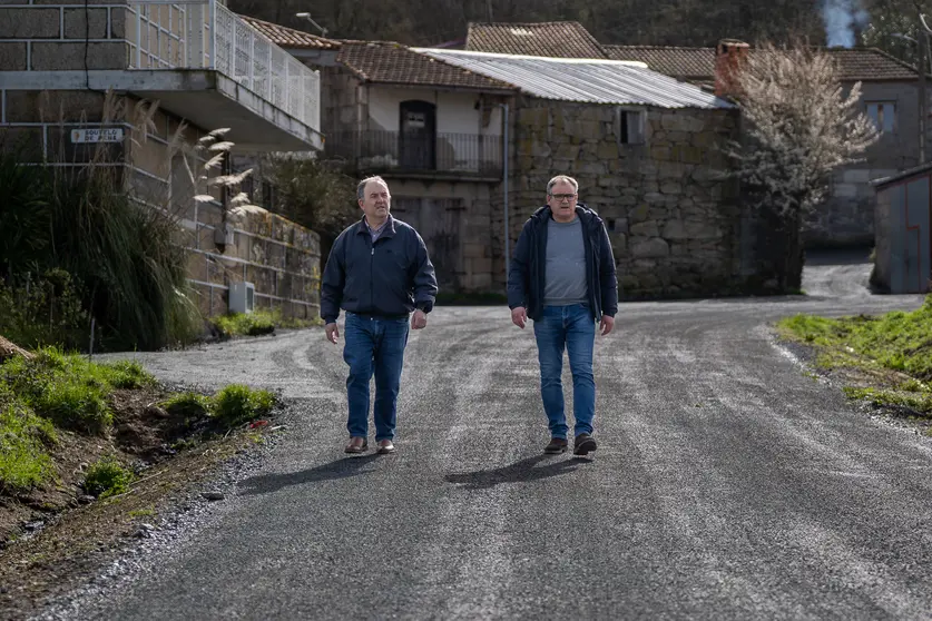 Ram&oacute;n G&oacute;mez e Amador D&iacute;az nunha visita para verificar o remate das obras.