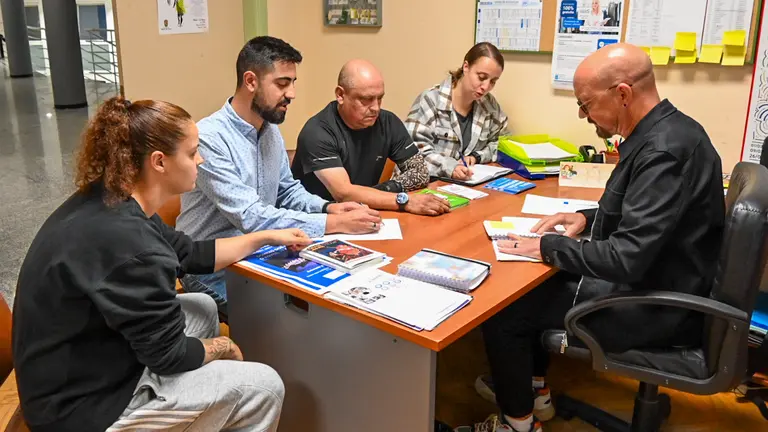 Noelia Caseiro, Marcos Argibay, Placer Feijóo, Ana Lozano e Ricardo Sieiro.