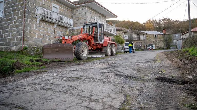 Comezaron as obras de renovación integral en Soutelo de Pena.