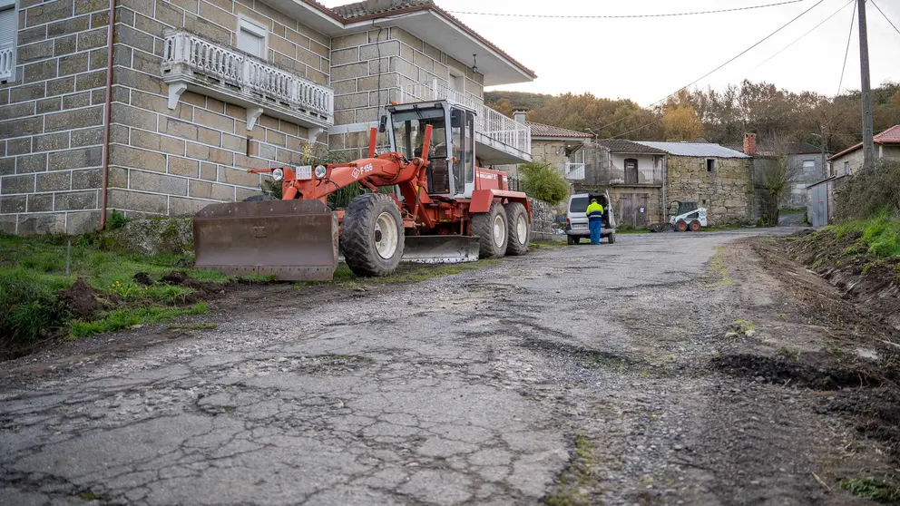 Comezaron as obras de renovación integral en Soutelo de Pena.